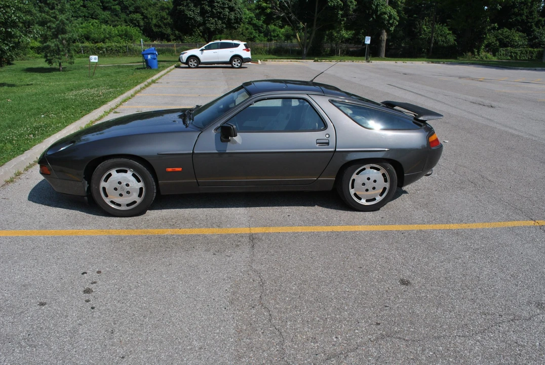 1989 Porsche 928 S4 - Image 12 of 31