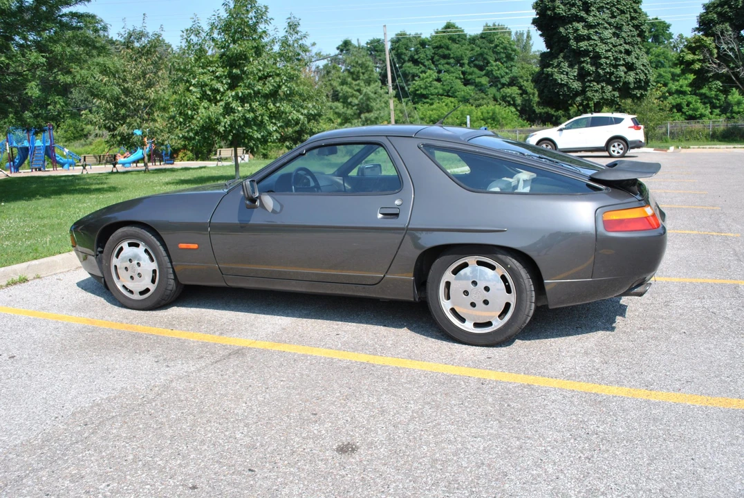 1989 Porsche 928 S4 - Image 15 of 31