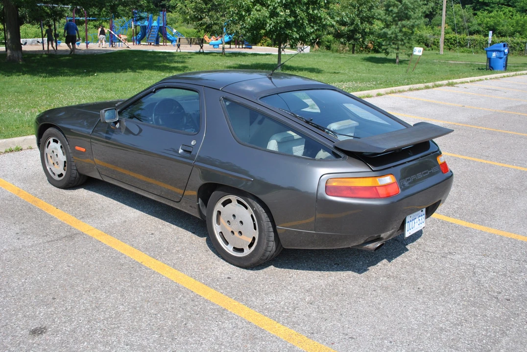 1989 Porsche 928 S4 - Image 16 of 31