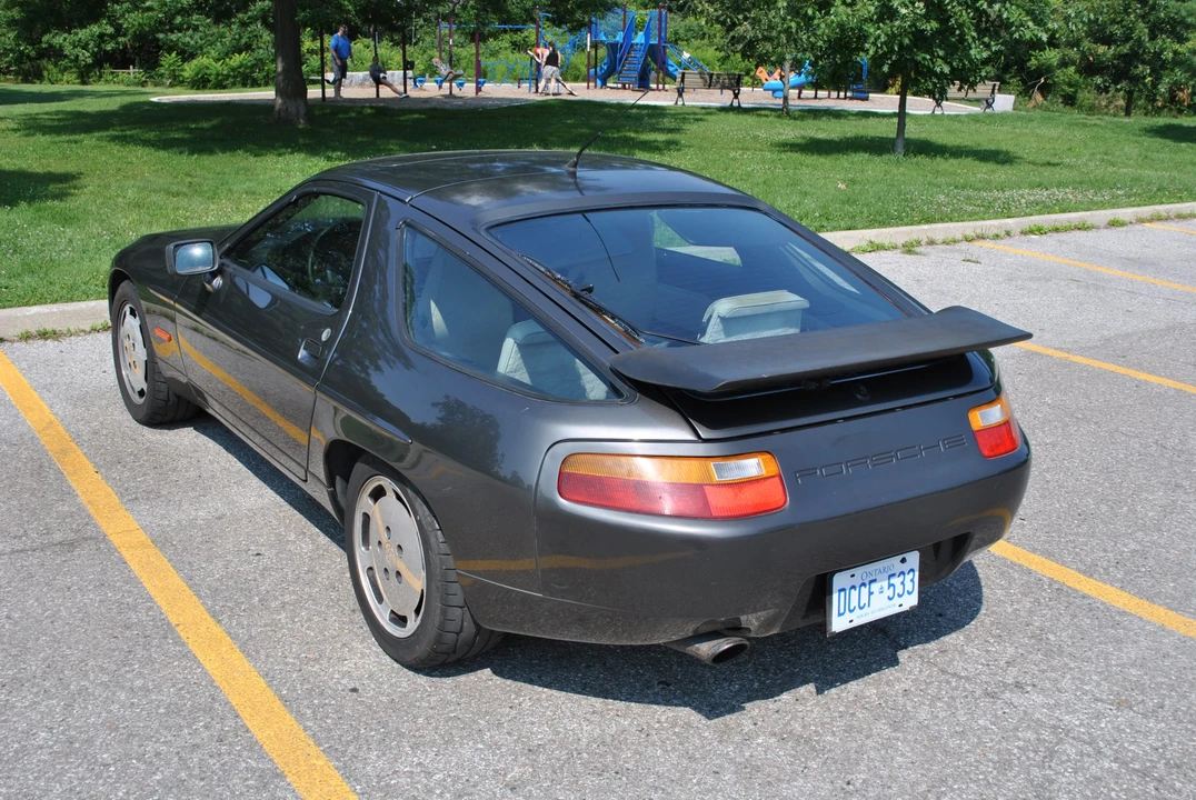 1989 Porsche 928 S4 - Image 19 of 31