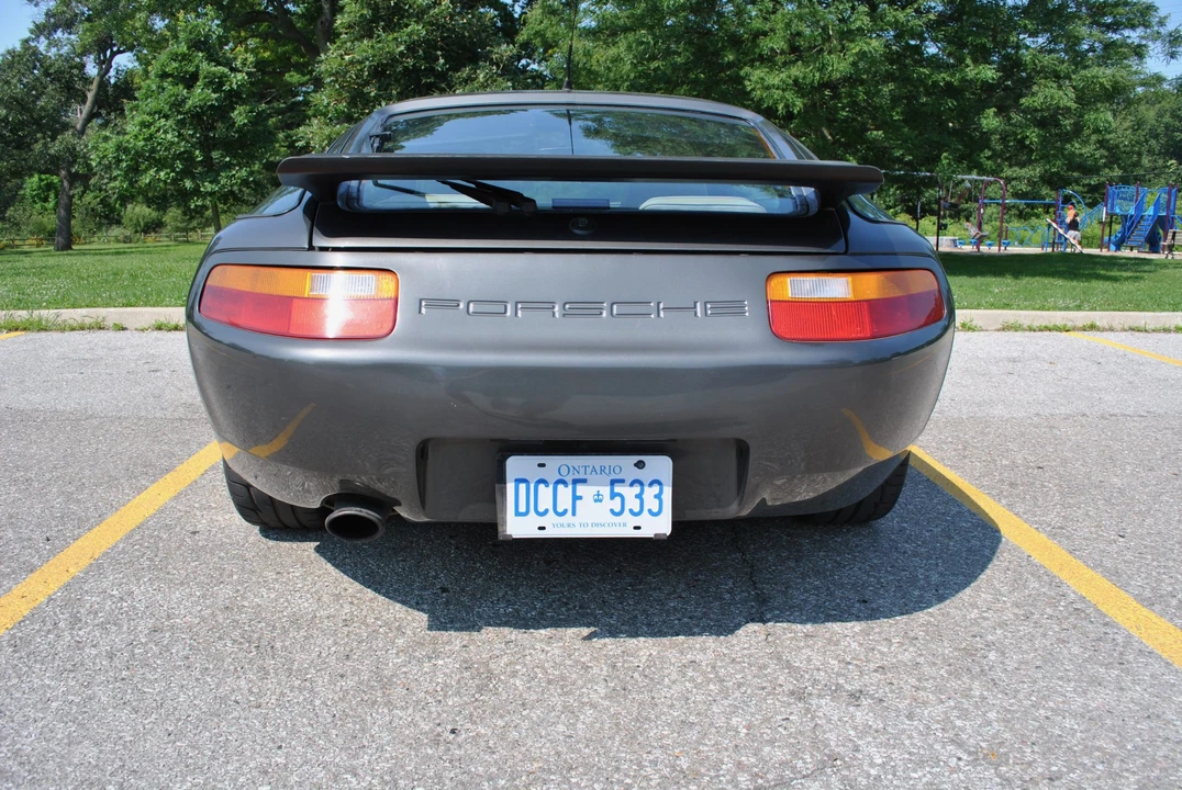 1989 Porsche 928 S4 - Image 24 of 31