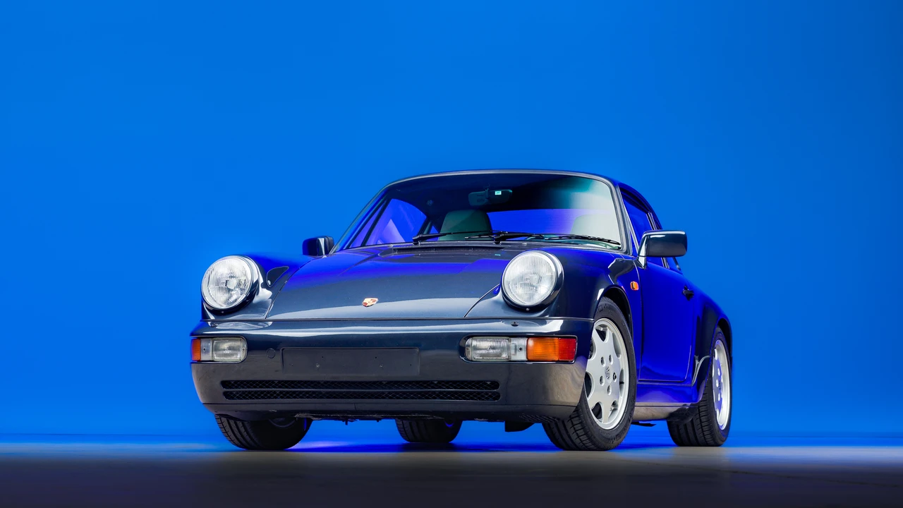1990 Porsche 964 Carrera 4 - Image 2 of 31
