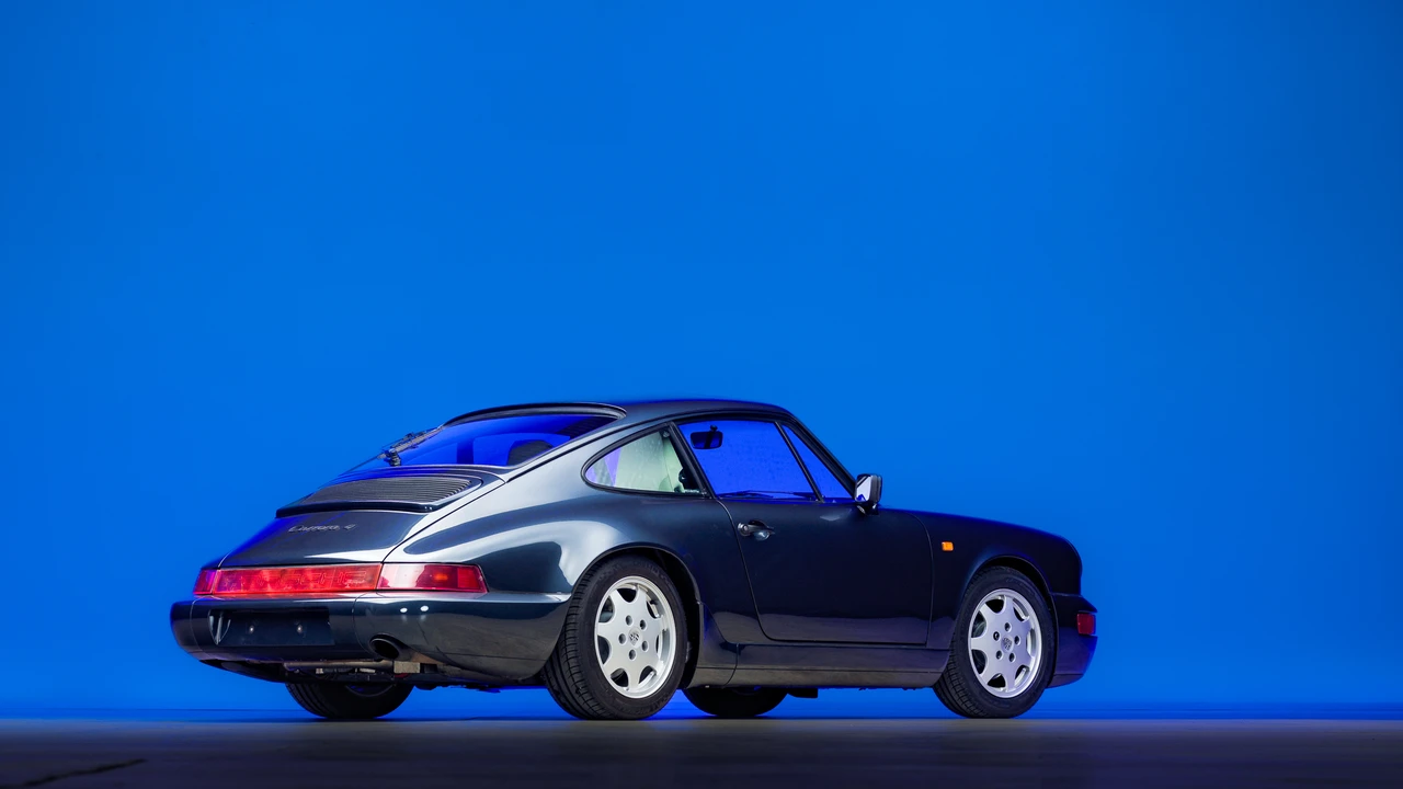 1990 Porsche 964 Carrera 4 - Image 9 of 31