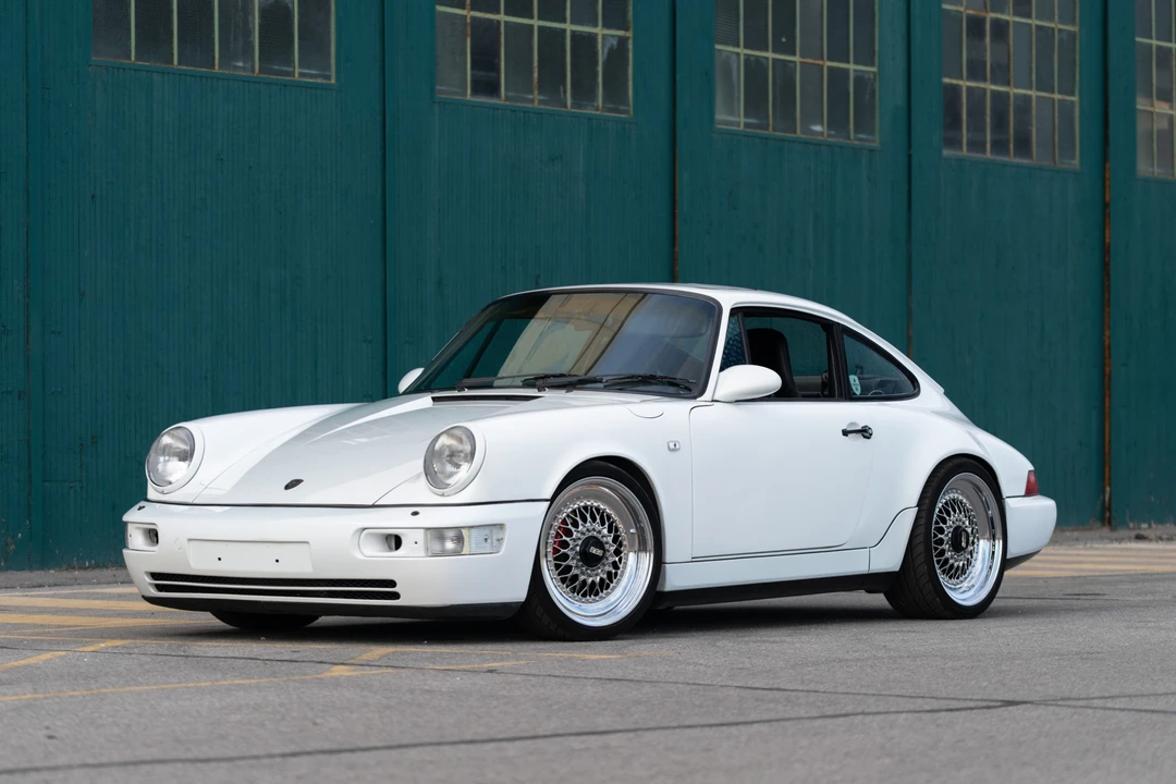 1990 Porsche 964 Carrera 4 - Image 4 of 31
