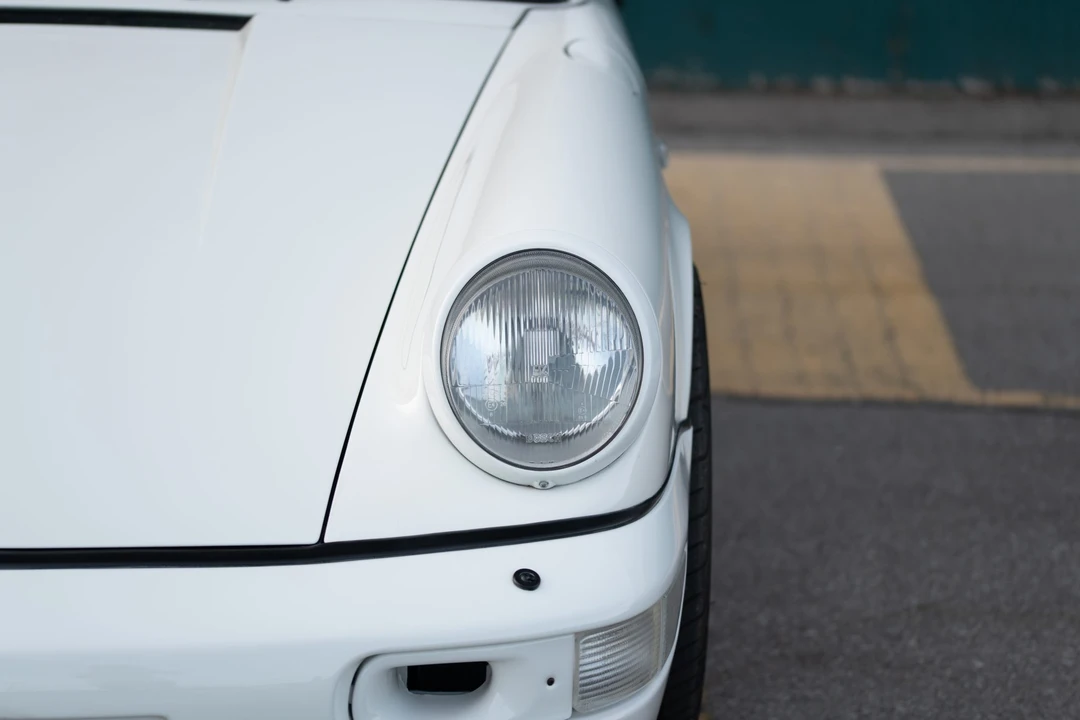 1990 Porsche 964 Carrera 4 - Image 15 of 31