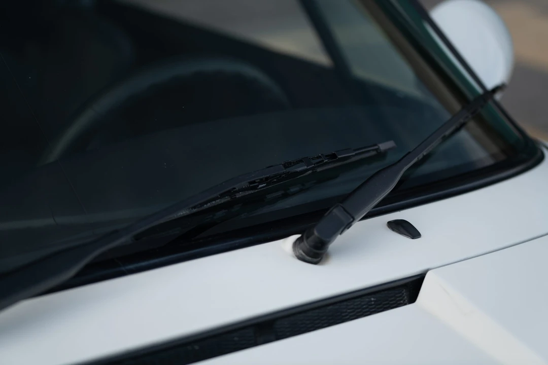1990 Porsche 964 Carrera 4 - Image 27 of 31