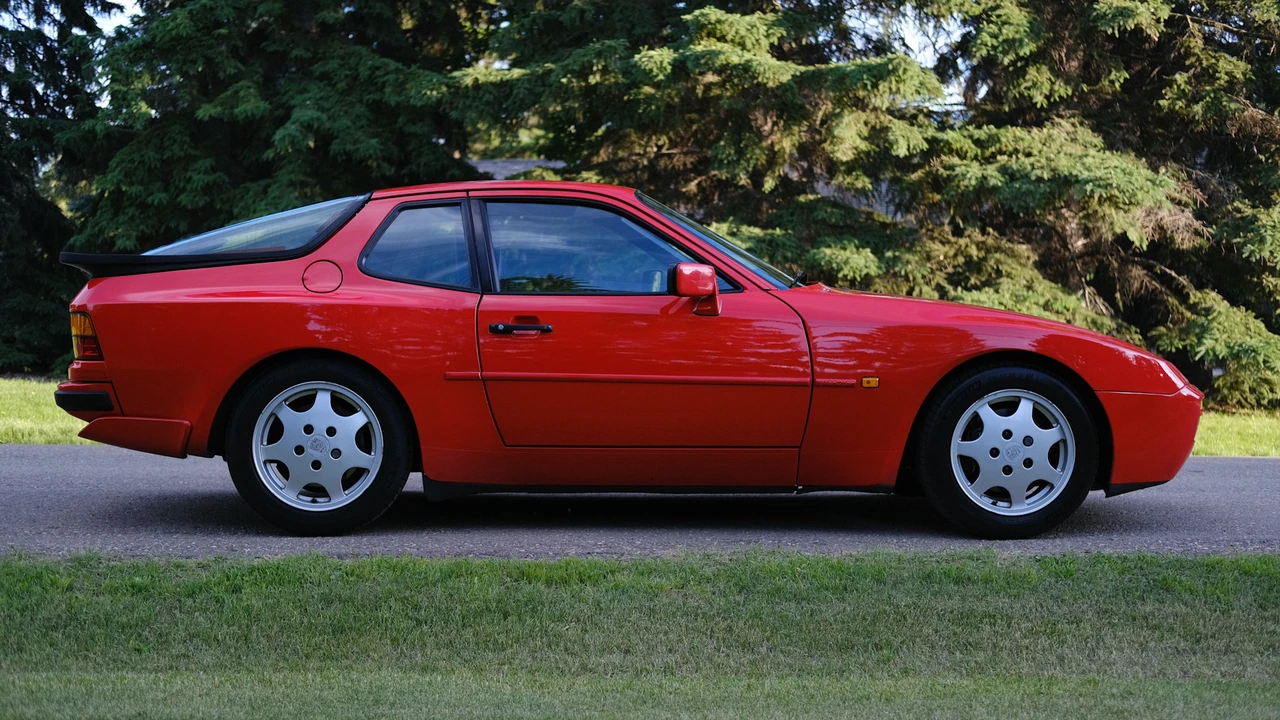 1990 Porsche 944 S2 - Image 11 of 31