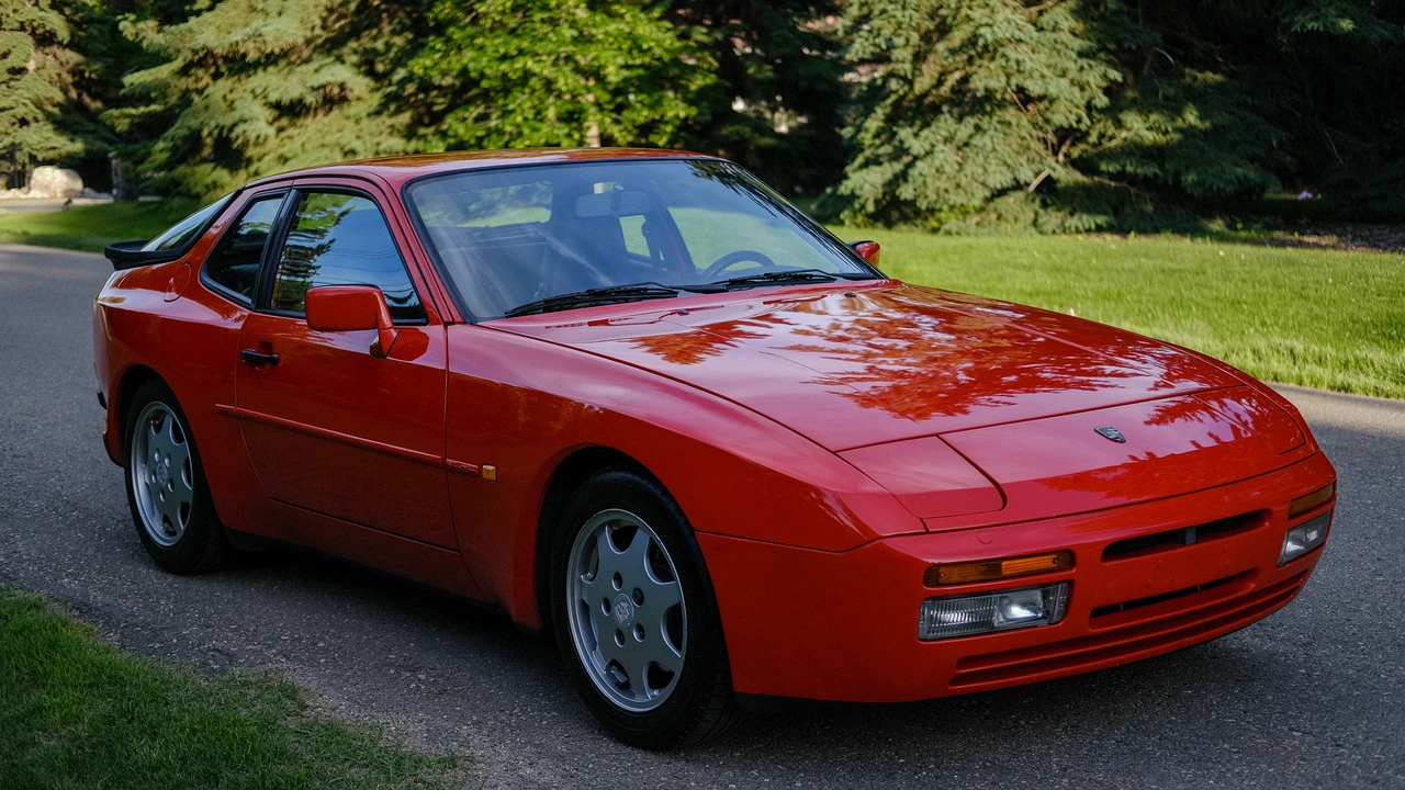 1990 Porsche 944 S2 - Image 8 of 31