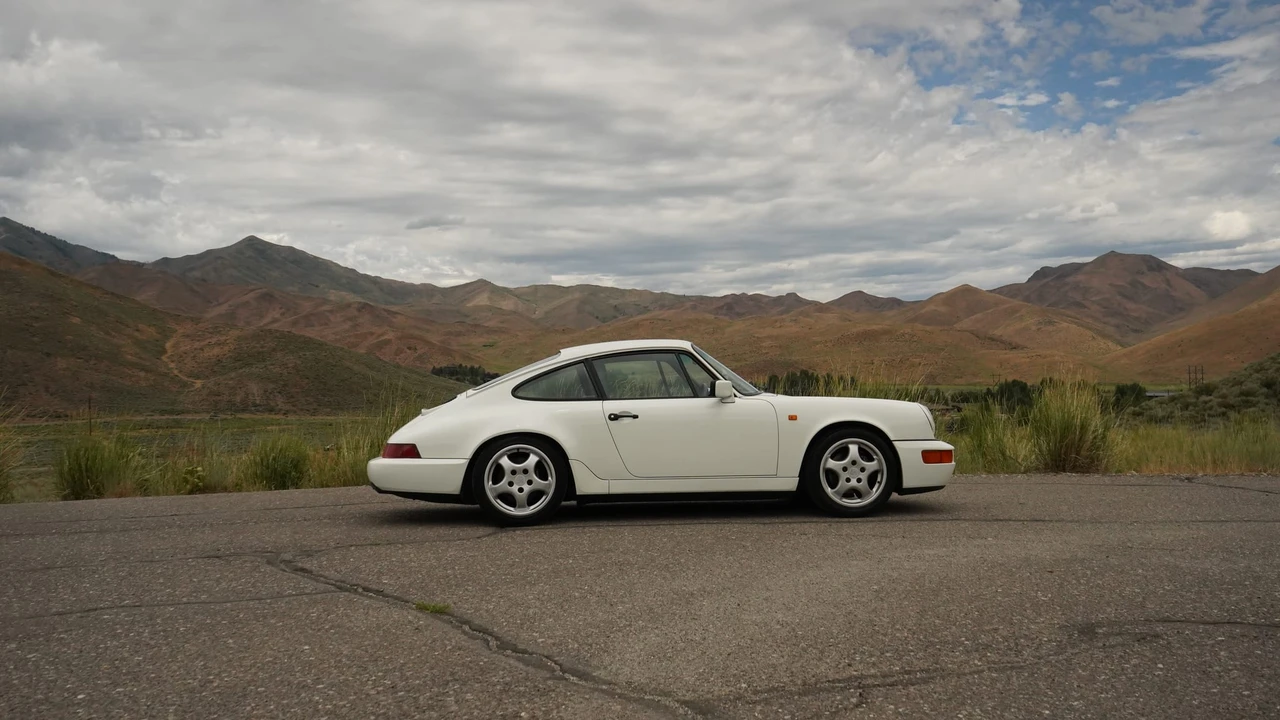 1991 Porsche 964 Carrera 4 - Image 6 of 31
