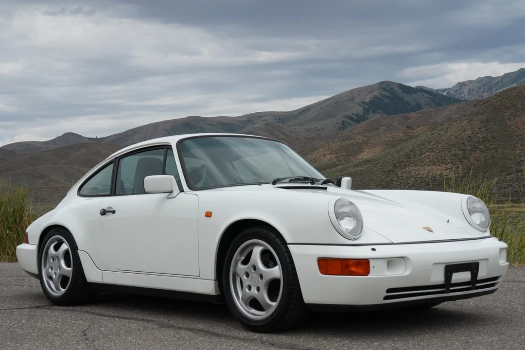 1991 Porsche 964 Carrera 4 - Image 4 of 31