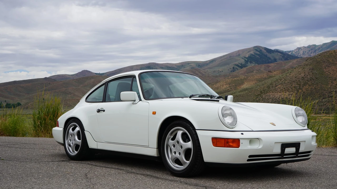 1991 Porsche 964 Carrera 4 - Image 5 of 31