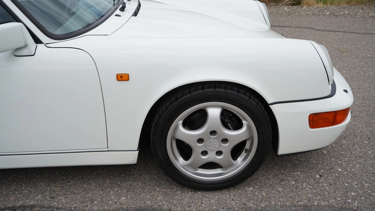 1991 Porsche 964 Carrera 4 - Image 25 of 31