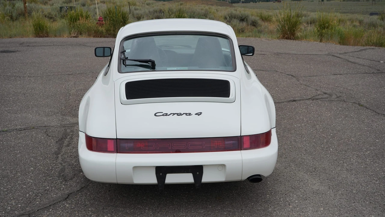 1991 Porsche 964 Carrera 4 - Image 10 of 31
