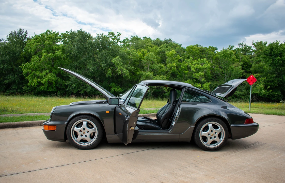 1991 Porsche 964 Carrera 4 - Image 11 of 31