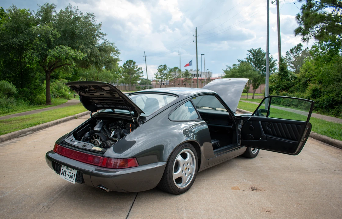 1991 Porsche 964 Carrera 4 - Image 13 of 31