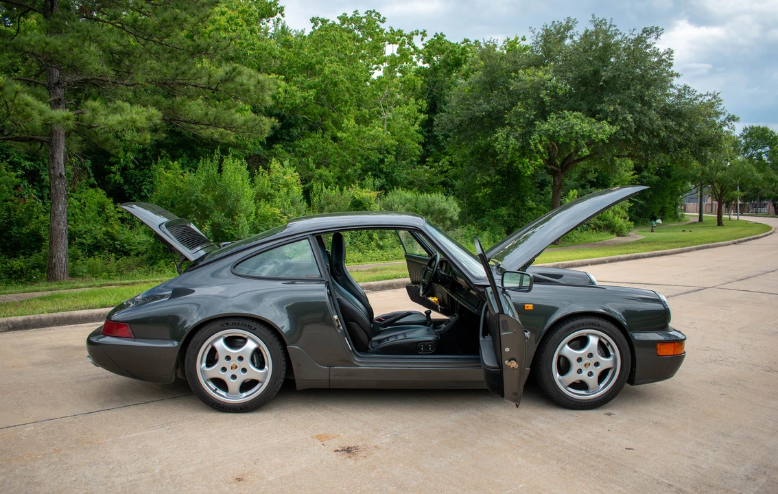 1991 Porsche 964 Carrera 4 - Image 14 of 31