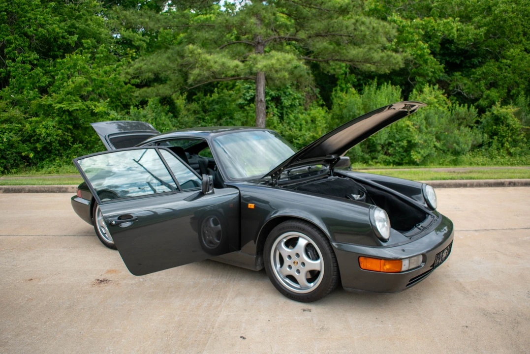1991 Porsche 964 Carrera 4 - Image 15 of 31