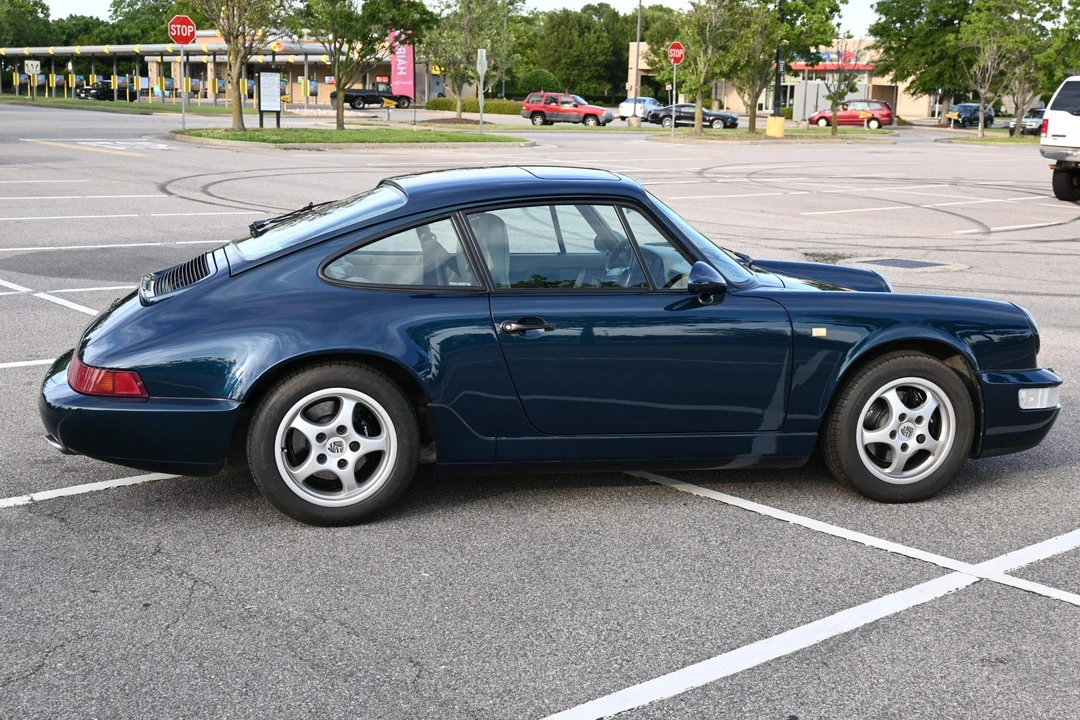 1992 Porsche 964 Carrera 4 - Image 27 of 31