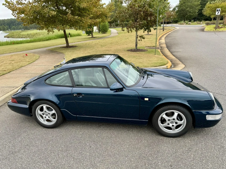 1992 Porsche 964 Carrera 4 - Image 29 of 31