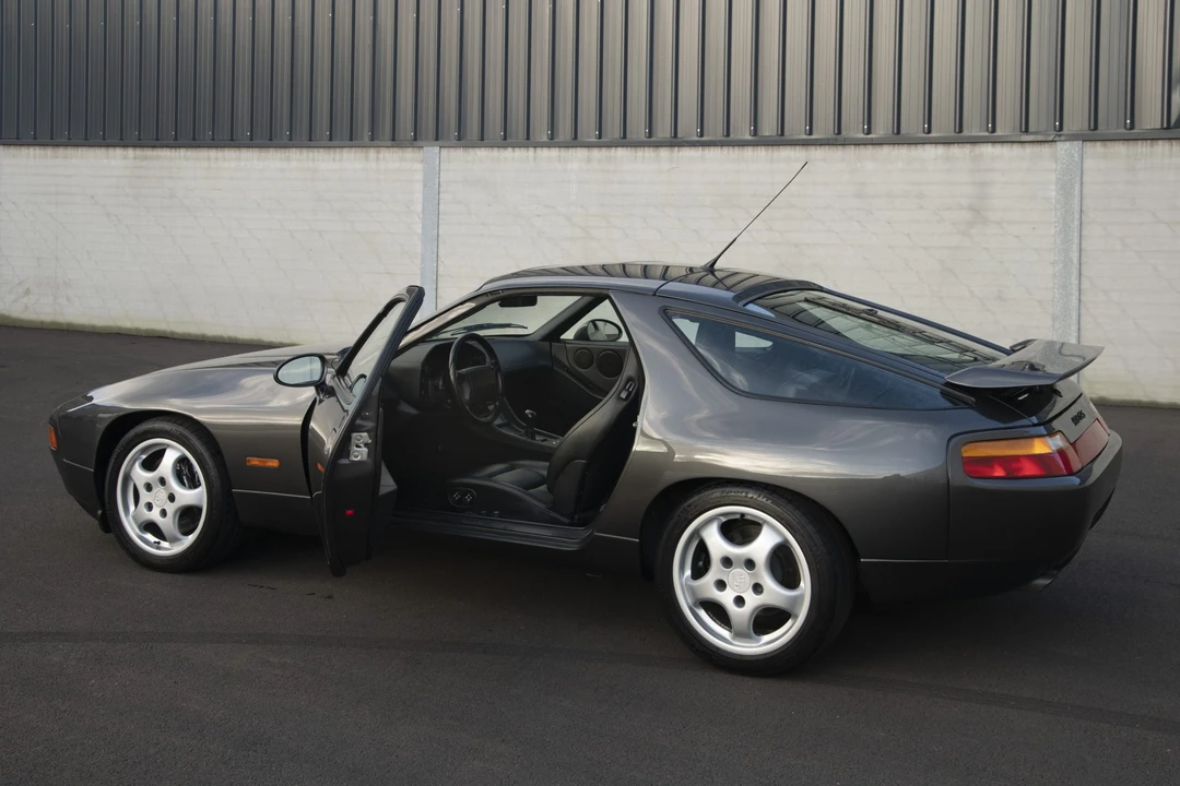 1992 Porsche 928 GTS - Image 13 of 31