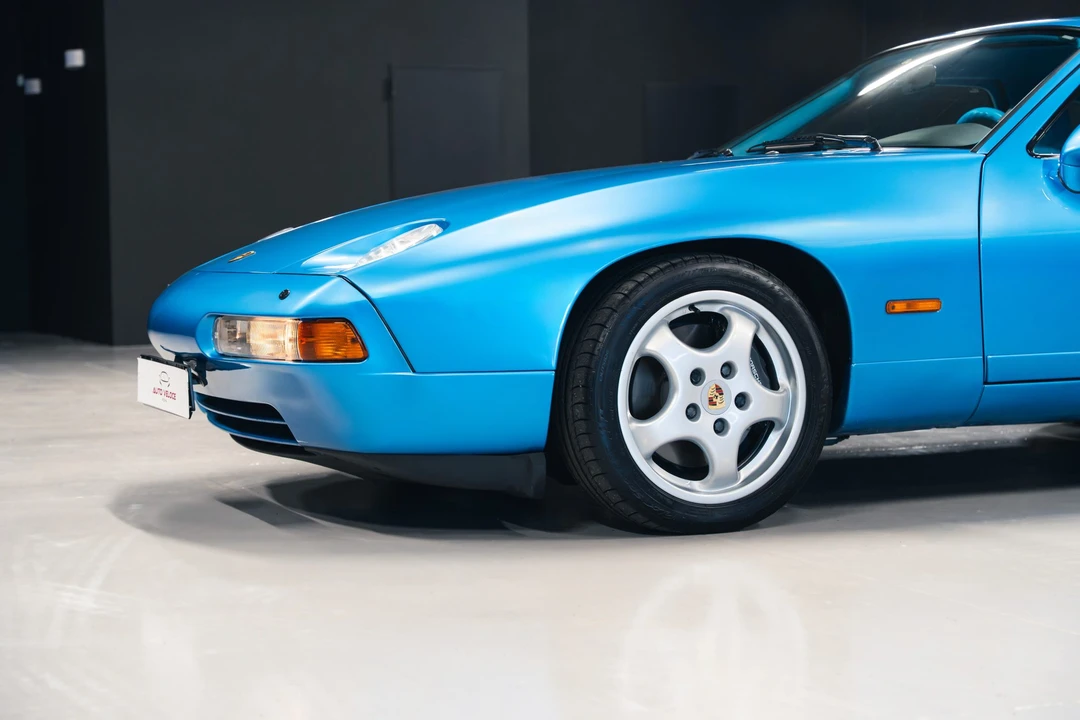 1992 Porsche 928 GTS - Image 16 of 31