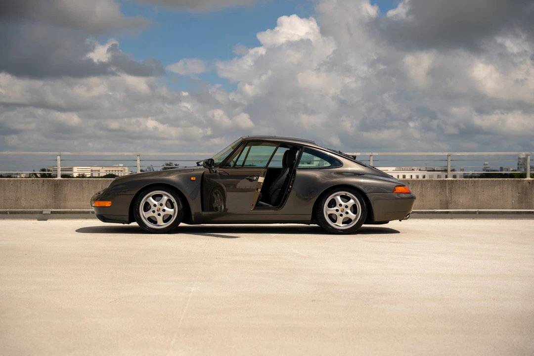 1995 Porsche 993 Carrera - Image 24 of 31