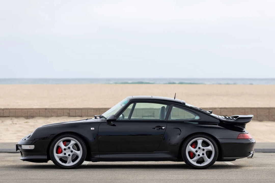 1997 Porsche 993 Carrera 4S - Image 29 of 31