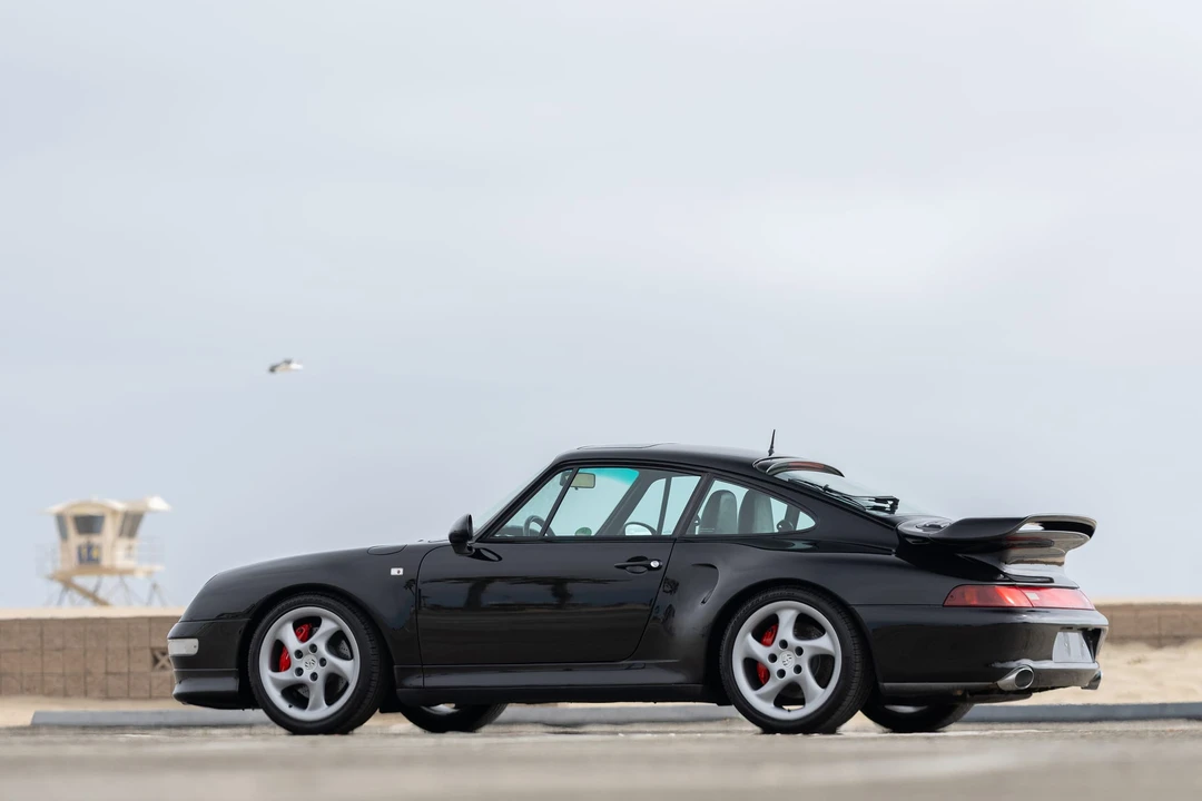 1997 Porsche 993 Carrera 4S - Image 28 of 31