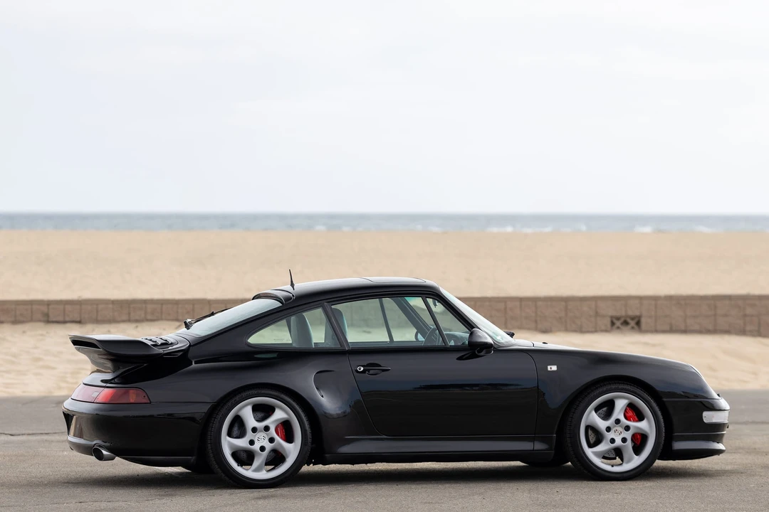 1997 Porsche 993 Carrera 4S - Image 18 of 31