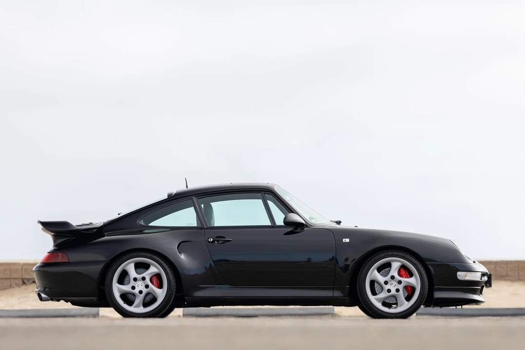 1997 Porsche 993 Carrera 4S - Image 17 of 31