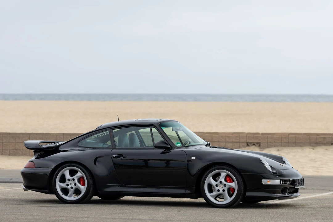 1997 Porsche 993 Carrera 4S - Image 16 of 31