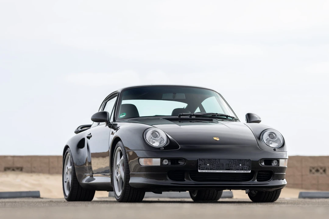 1997 Porsche 993 Carrera 4S - Image 12 of 31