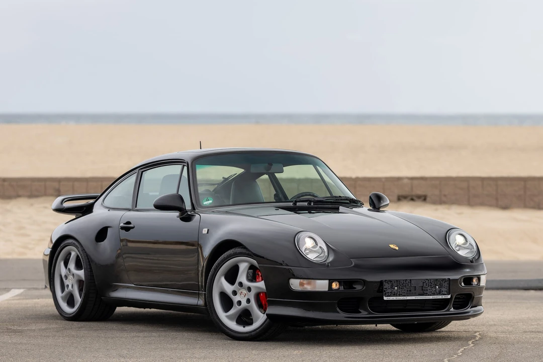 1997 Porsche 993 Carrera 4S - Image 15 of 31