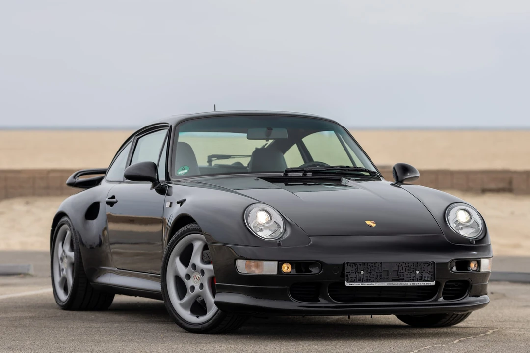 1997 Porsche 993 Carrera 4S - Image 10 of 31