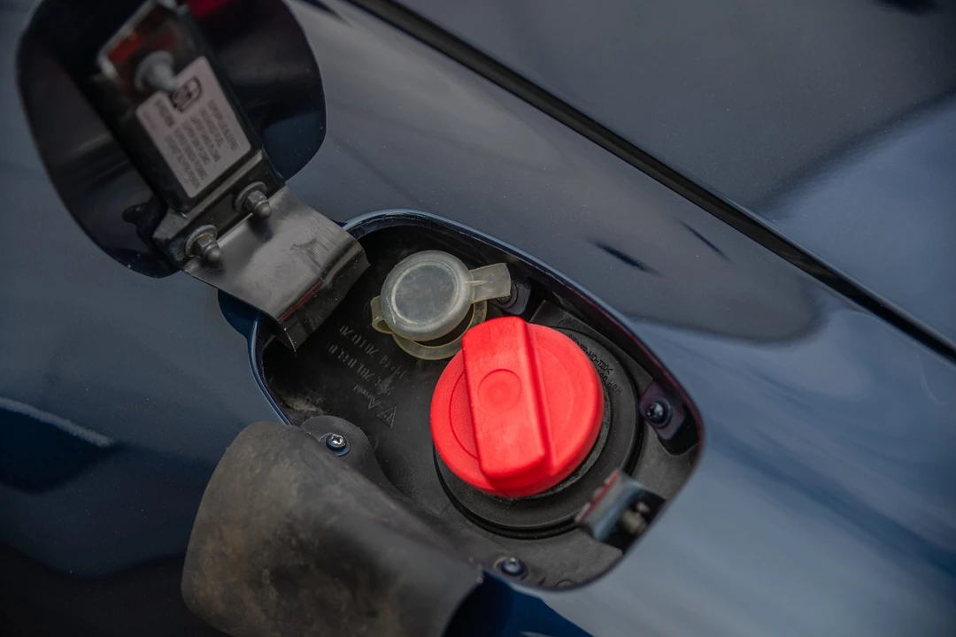 1998 Porsche 993 Carrera 4S - Image 15 of 31