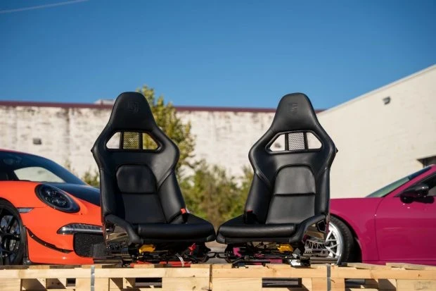 Parts & Memorabilia Seats & Interior - Image 2 of 5