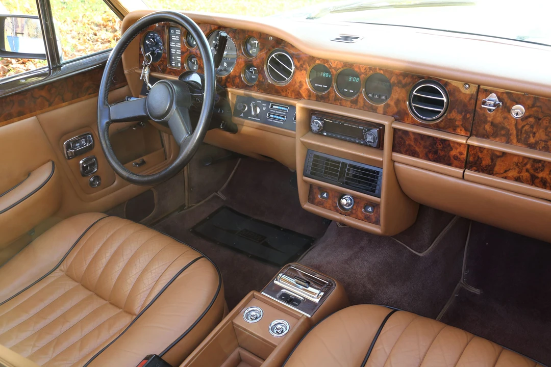 Rolls-Royce Corniche Series I - Image 5 of 7