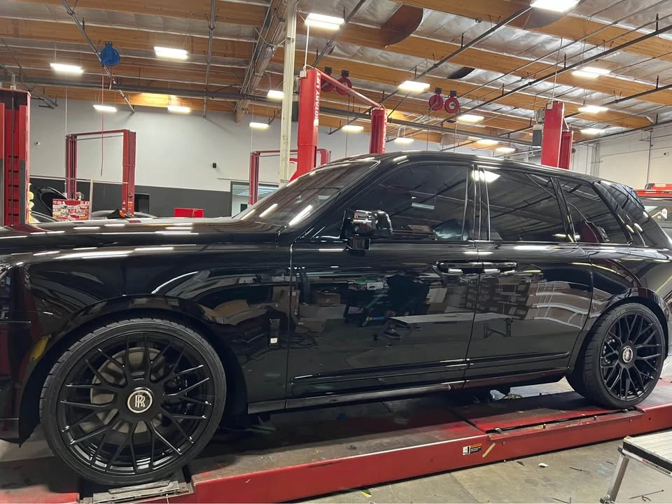 Rolls-Royce Cullinan - Image 9 of 10