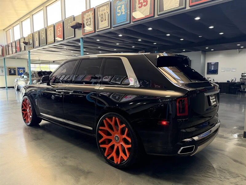 2019 Rolls-Royce Cullinan - Image 8 of 16