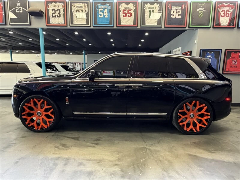 2019 Rolls-Royce Cullinan - Image 9 of 16