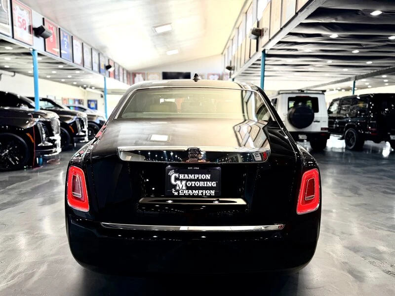 2022 Rolls-Royce Phantom VIII - Image 8 of 20