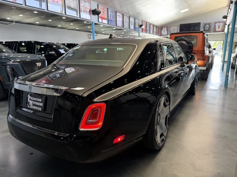 2022 Rolls-Royce Phantom VIII - Image 7 of 20