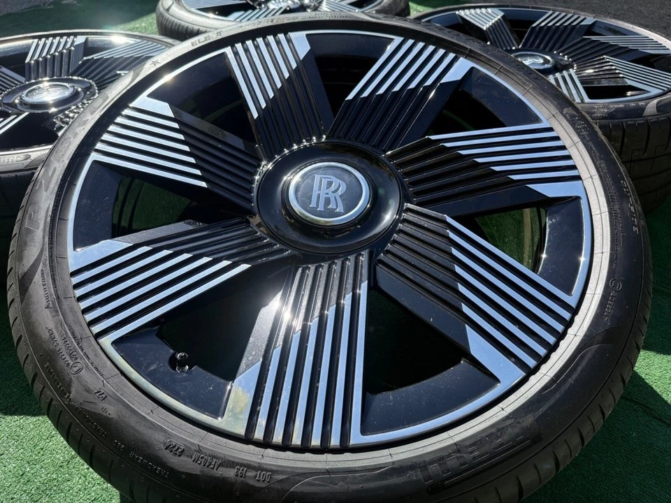 Rolls-Royce Spectre - Image 2 of 7