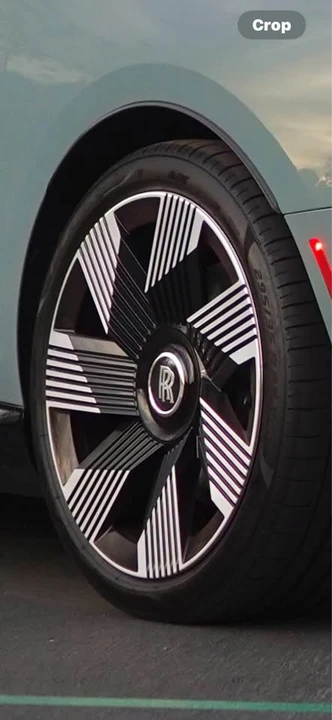 Rolls-Royce Spectre - Image 2 of 4