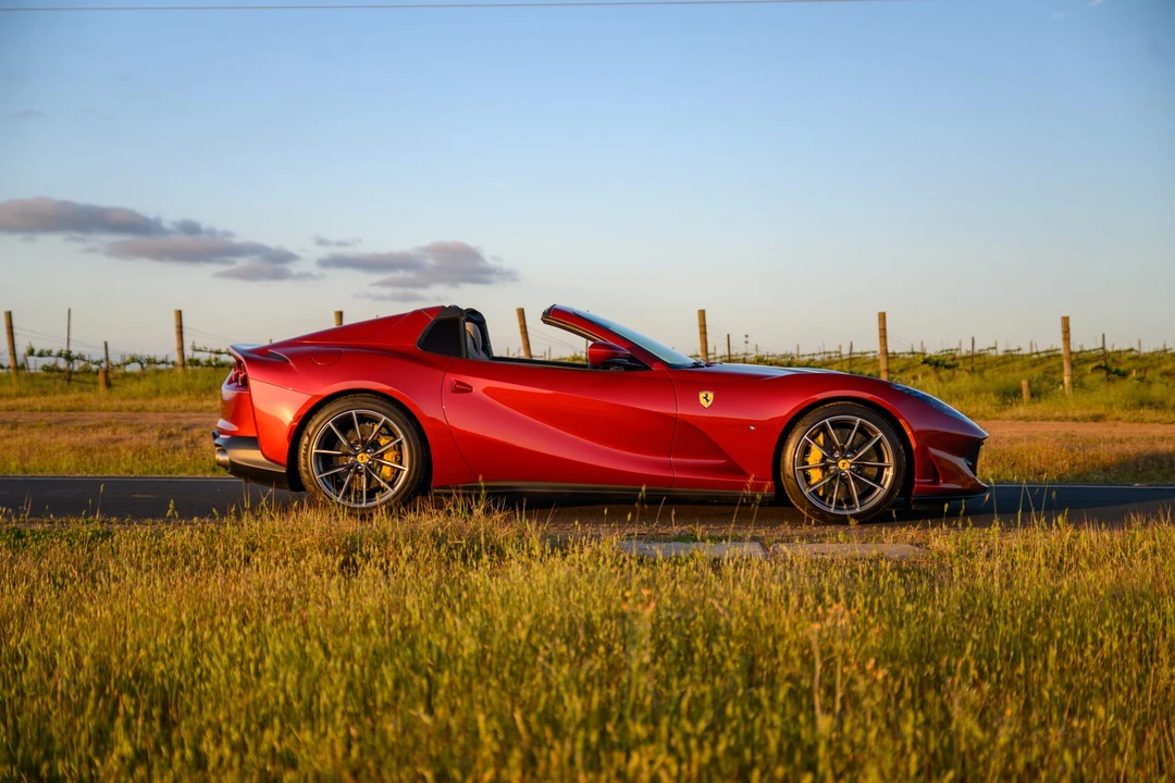 2022 Ferrari 812 GTS - Image 17 of 31