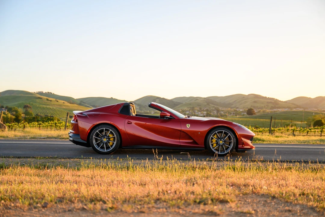 2022 Ferrari 812 GTS - Image 18 of 31