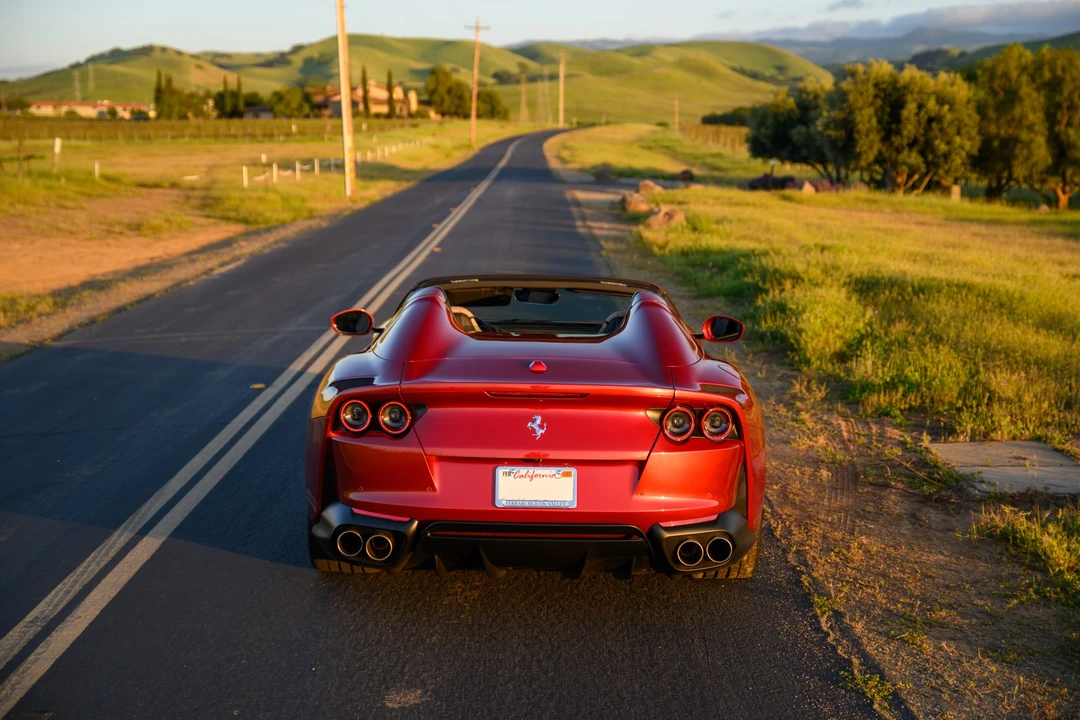 2022 Ferrari 812 GTS - Image 26 of 31