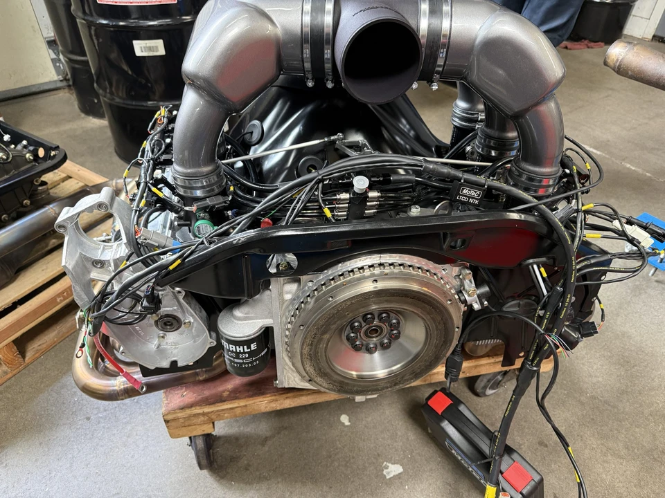 Parts & Memorabilia Engines - Image 24 of 31