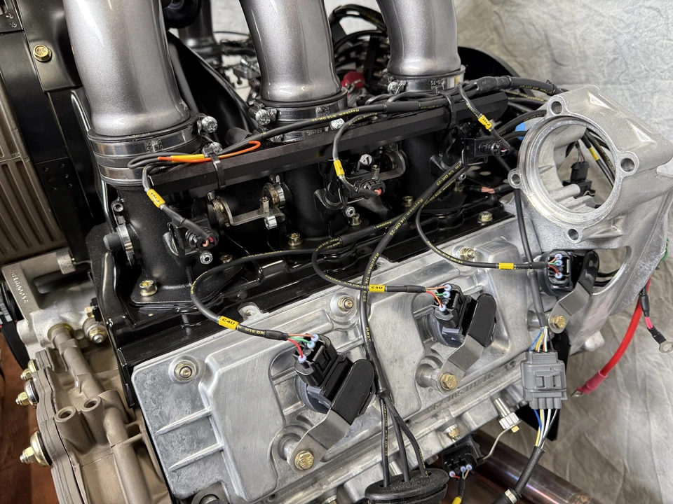 Parts & Memorabilia Engines - Image 20 of 31