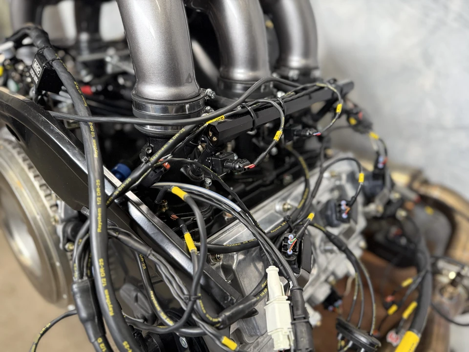 Parts & Memorabilia Engines - Image 19 of 31